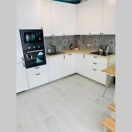 Uroczy Apartament Z Basenem I Kortem Tenisowym Pobierowo Extérieur photo