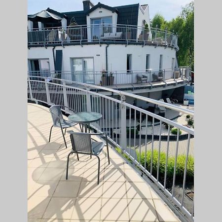 Uroczy Apartament Z Basenem I Kortem Tenisowym Pobierowo Extérieur photo