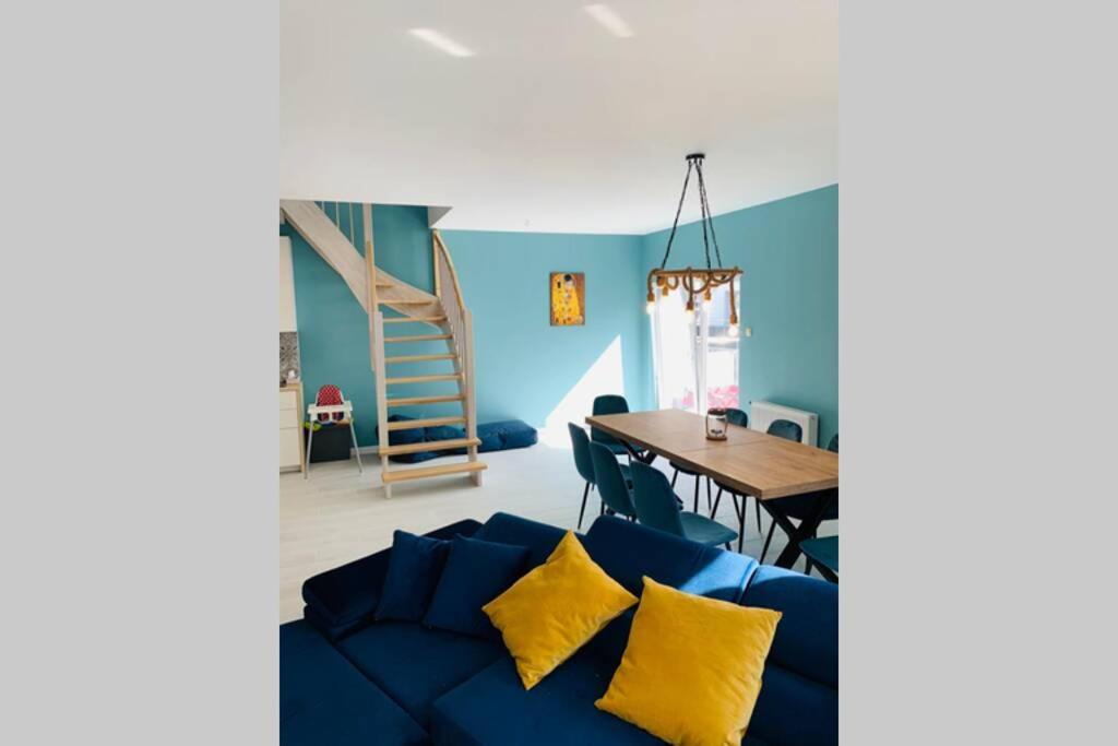 Uroczy Apartament Z Basenem I Kortem Tenisowym Pobierowo Extérieur photo